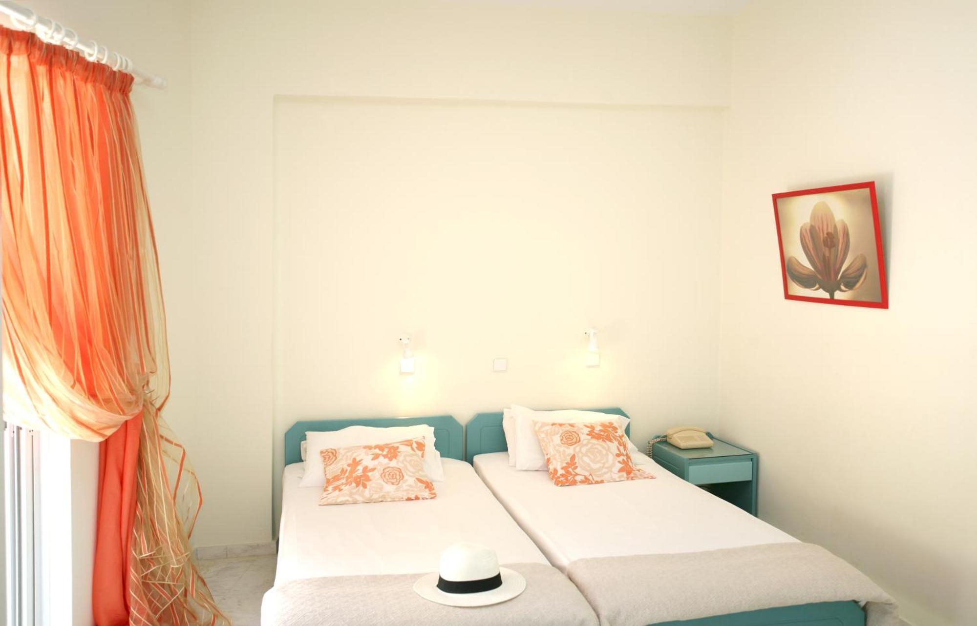Apelia Residence Agia Marina  Exterior photo