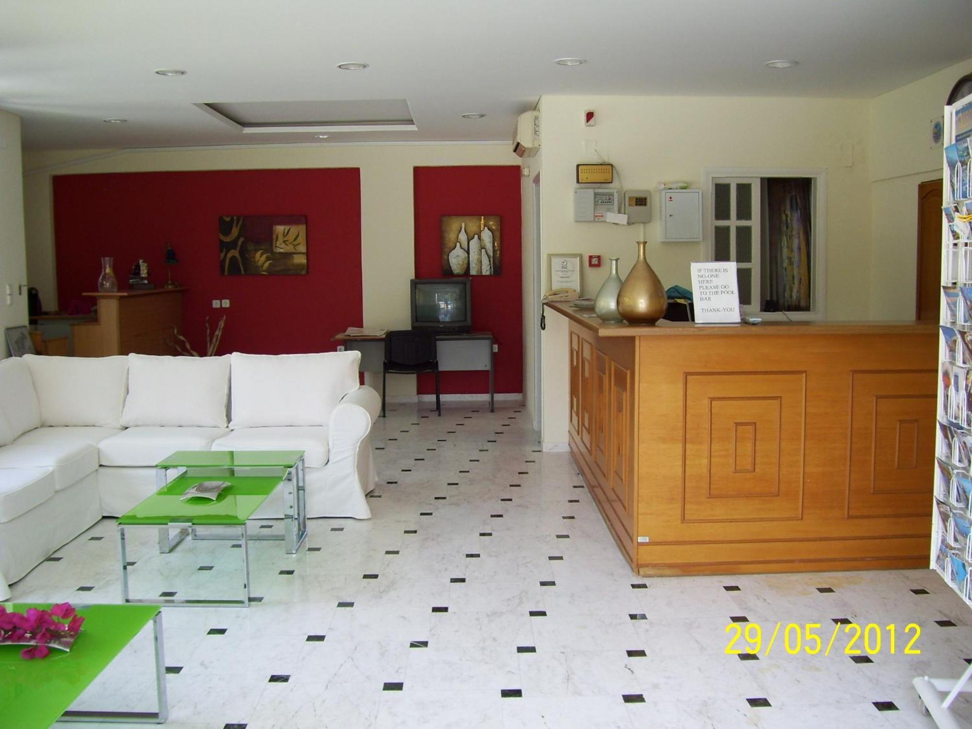 Apelia Residence Agia Marina  Exterior photo